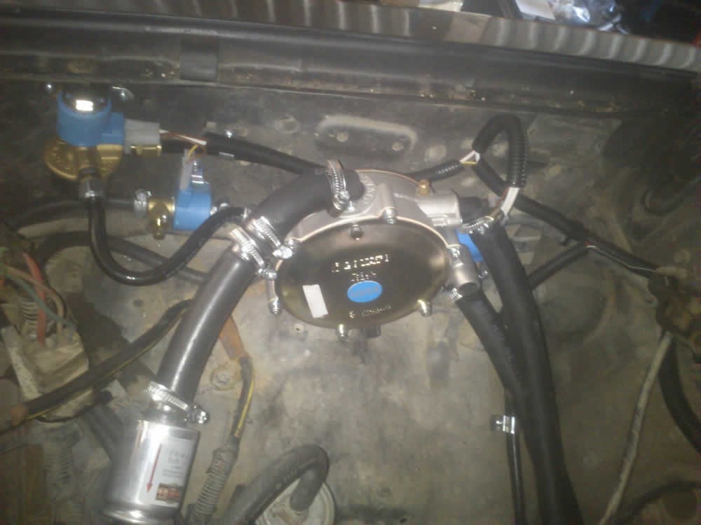 igraeriokinisi-Nissan-king-cab2 (5)